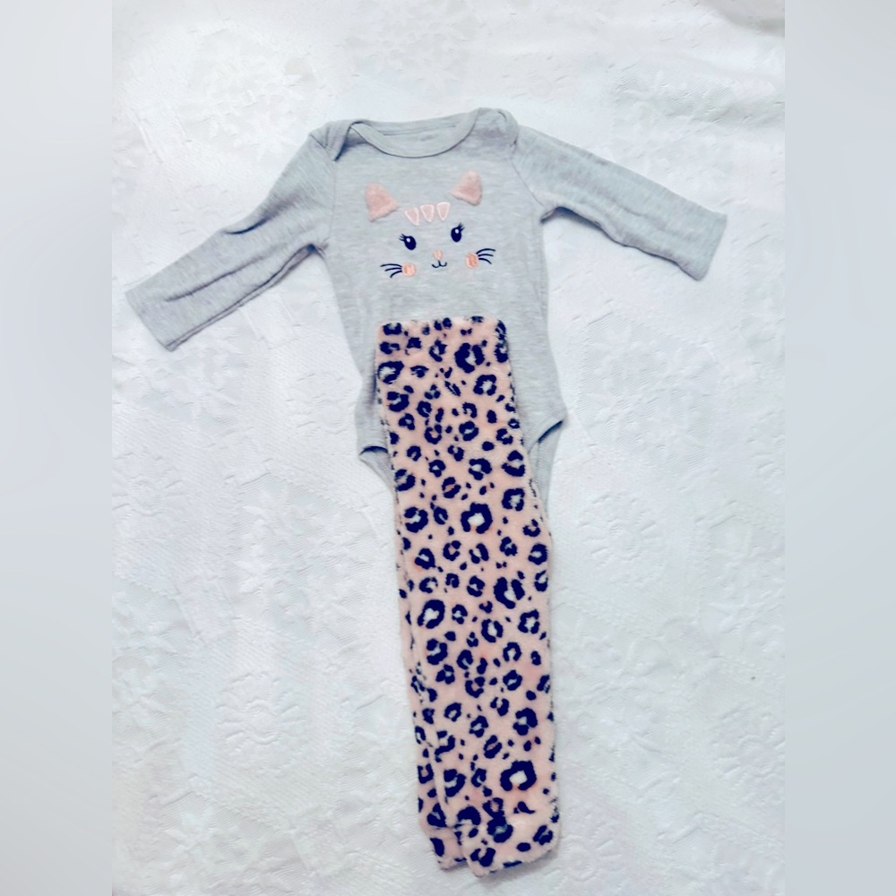 Baby Girl Pink Leopard fuzzy pants & Onsie 6-9 Months